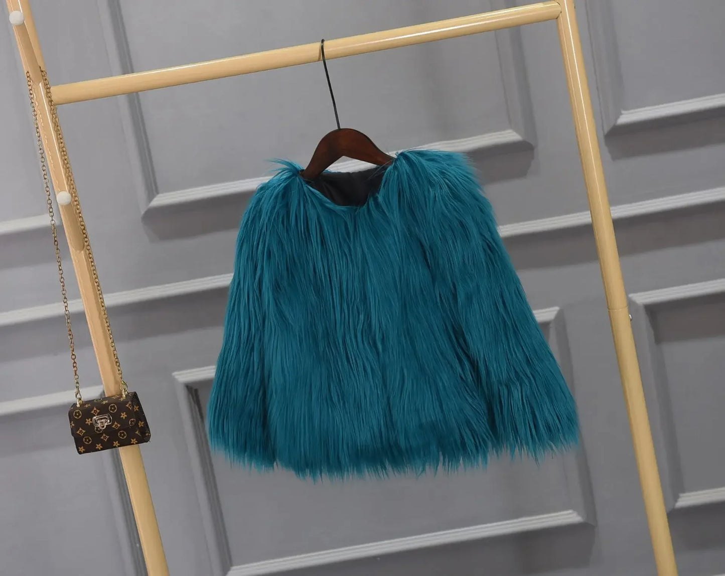 Women Faux Fur Coat Long Sleeve Covered Button Cardigan Thick Warm Fur Jackets Color Loose Casual Slim Y2k Round Neck Autumn